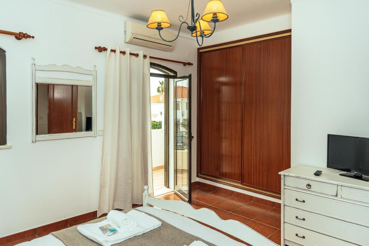 Altura Beach Villa By Gt House Bagian luar foto